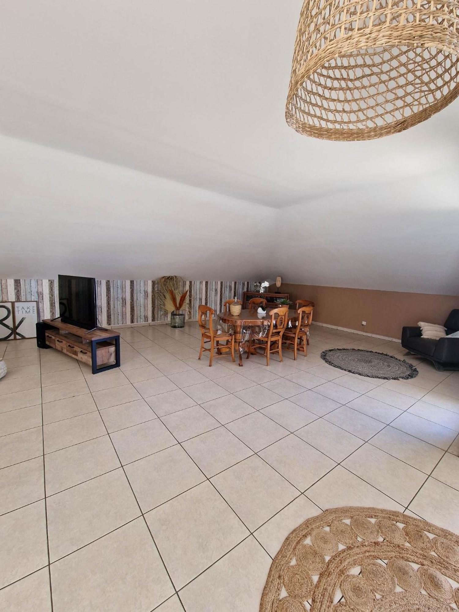 Appartement Villa Sur Le Toit, Vue Mer Saint-Gilles Les Bains Extérieur photo