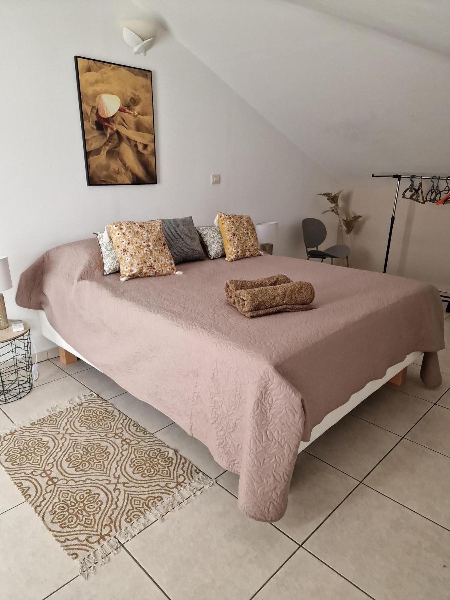 Appartement Villa Sur Le Toit, Vue Mer Saint-Gilles Les Bains Extérieur photo