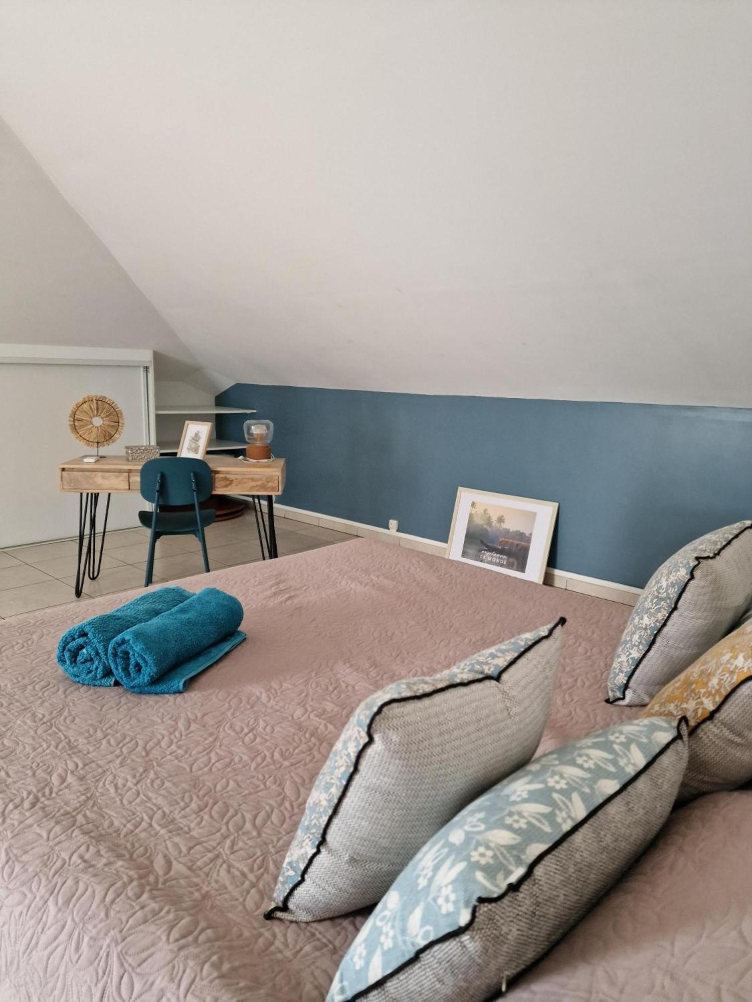 Appartement Villa Sur Le Toit, Vue Mer Saint-Gilles Les Bains Extérieur photo
