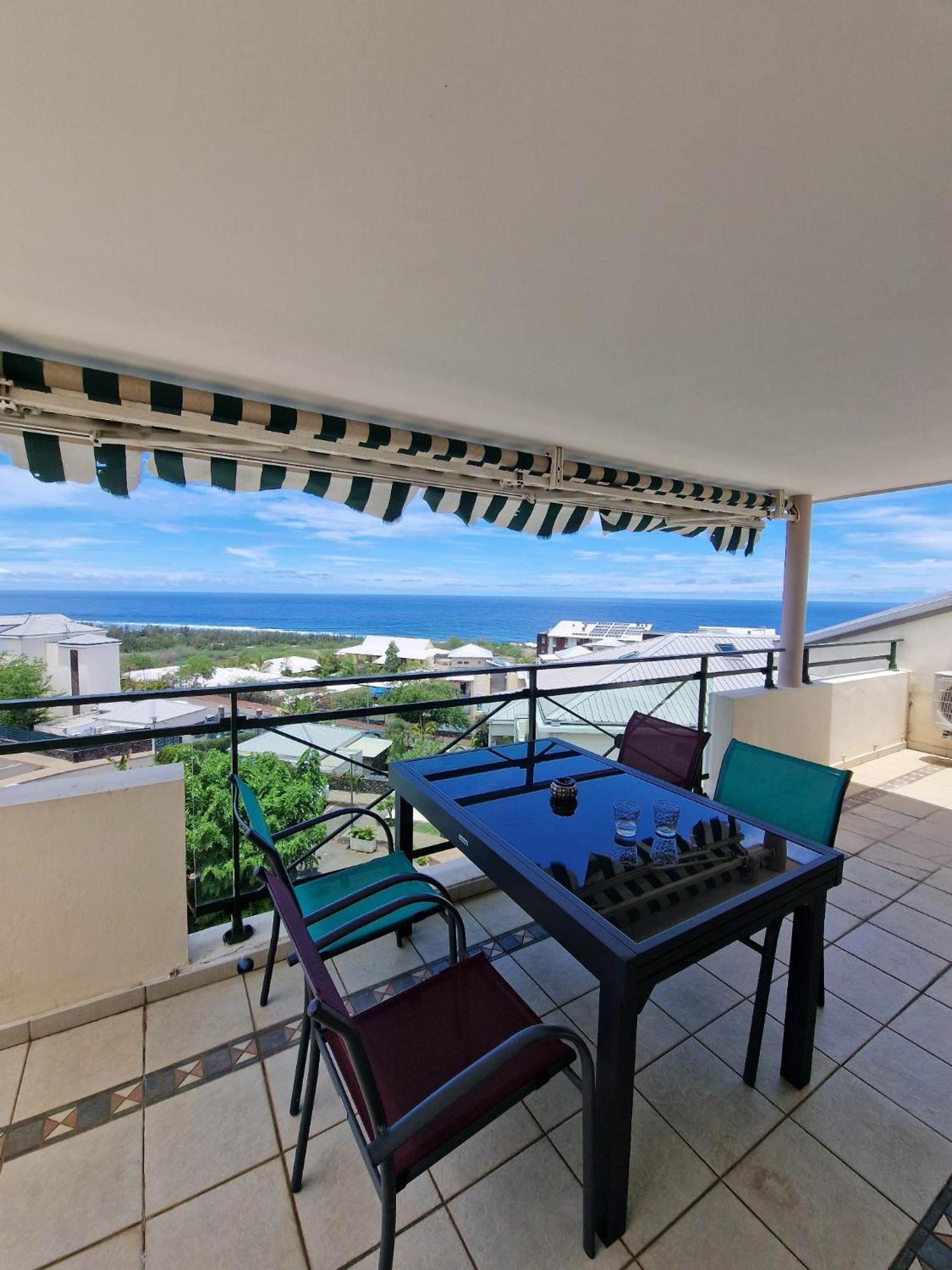 Appartement Villa Sur Le Toit, Vue Mer Saint-Gilles Les Bains Extérieur photo