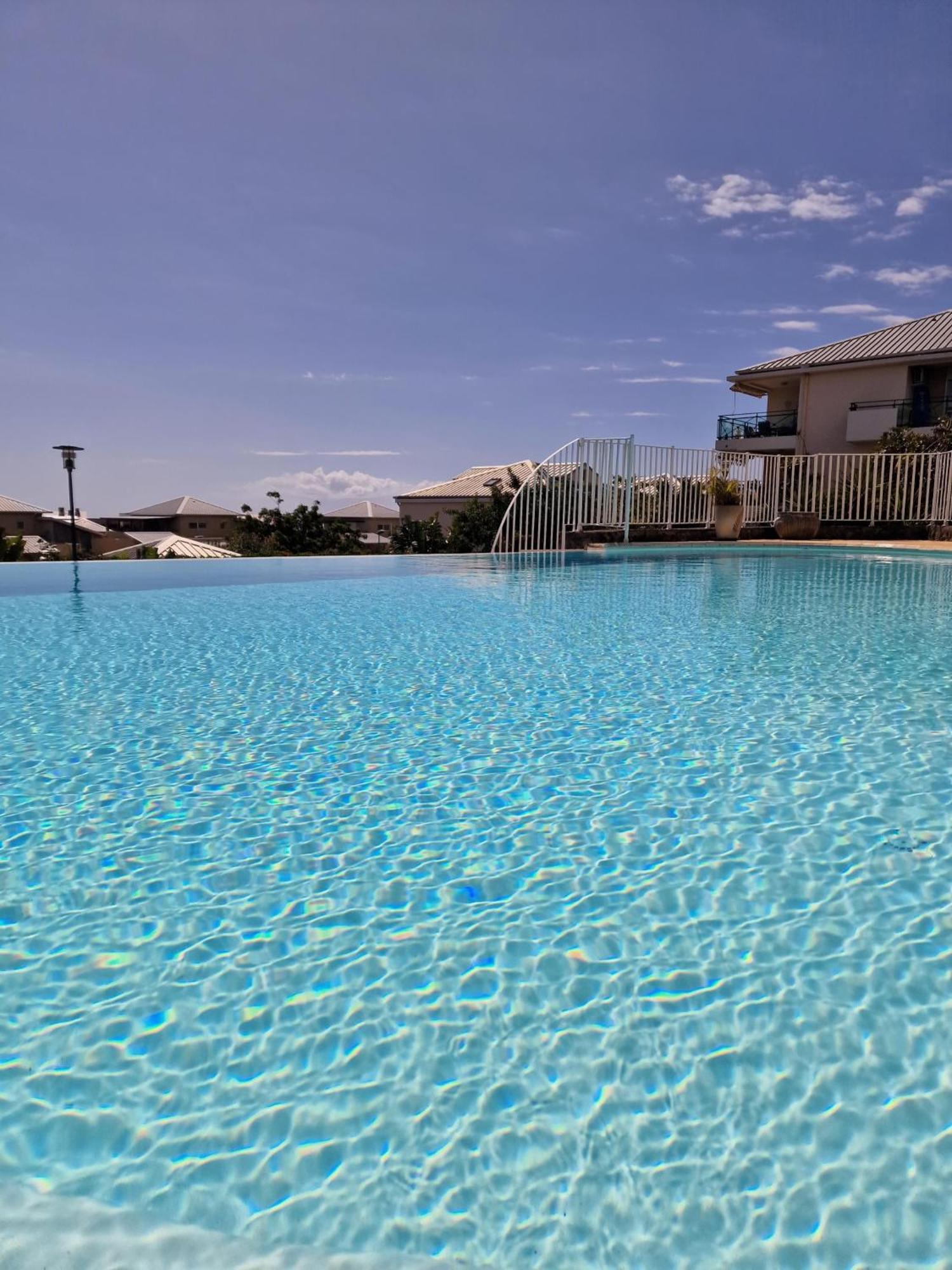 Appartement Villa Sur Le Toit, Vue Mer Saint-Gilles Les Bains Extérieur photo